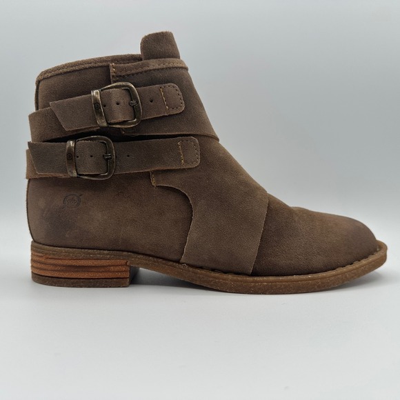 Born Shoes - Born Moraga Suede Buckle Ankle Boots Bootie Taupe‎ Women Size 7 M EUC